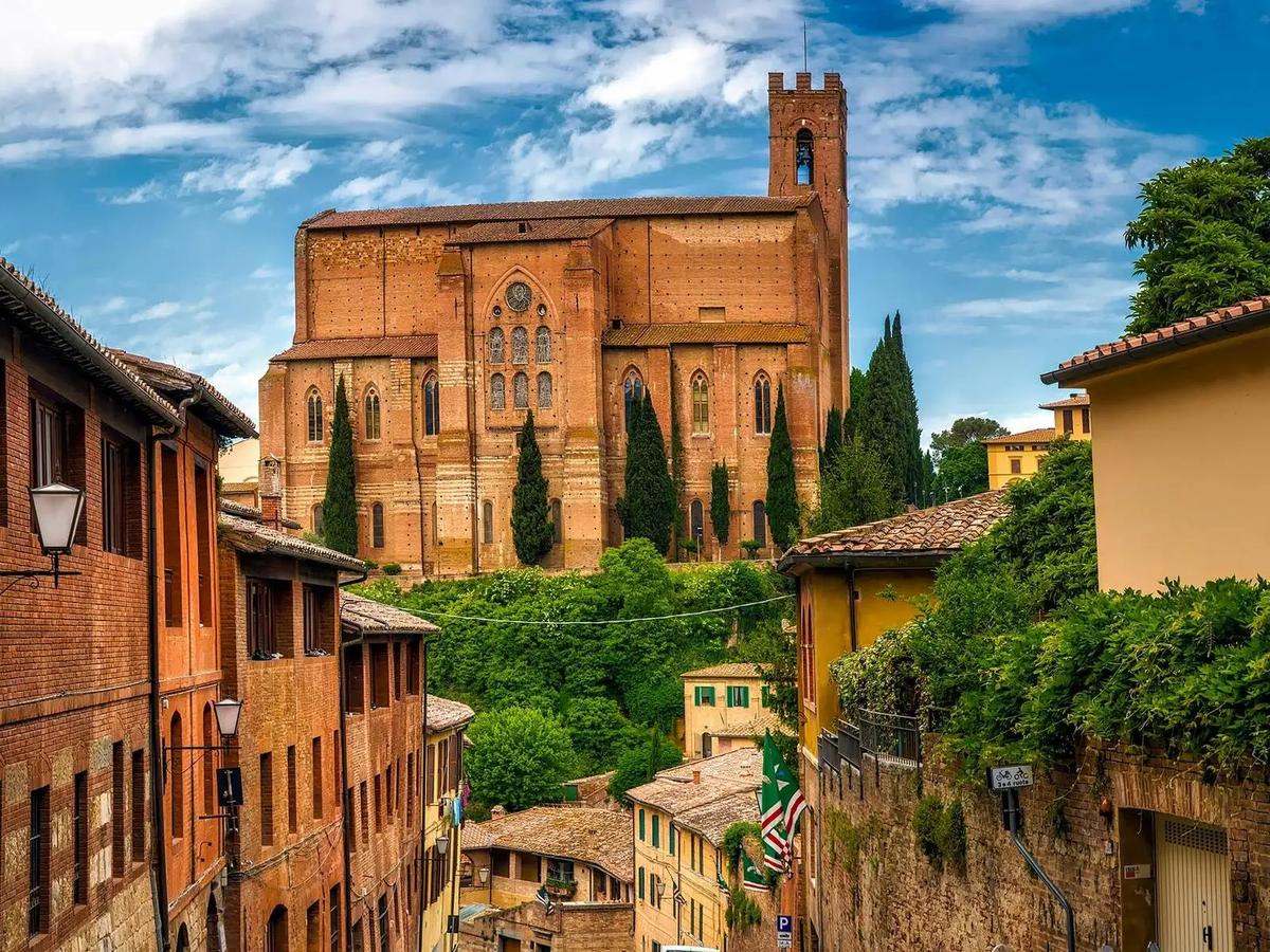 European Towns That Will Pay You to Move There in 2025