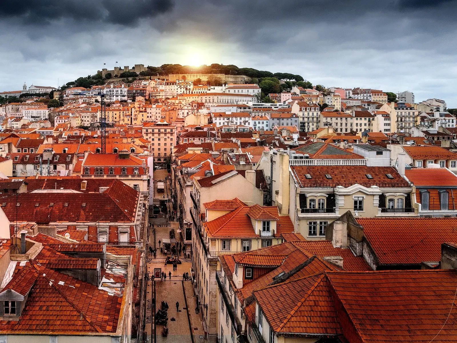 2025 Lisbon Property Market Guide: Average Prices, Best Areas, and Trends